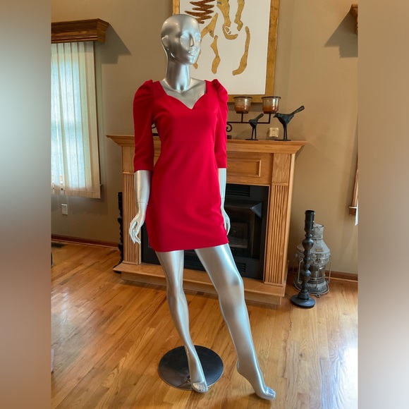 Fire Red Sweetheart Neckline Wiggle Mini Dress - Picture 2 of 8